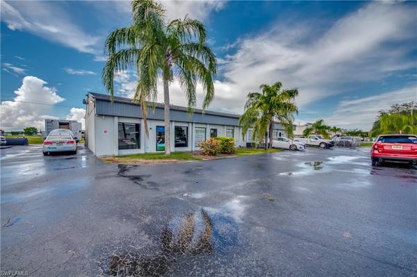 938 NE 7th TER #1, 2, 3 & 4, Cape Coral, FL 33909