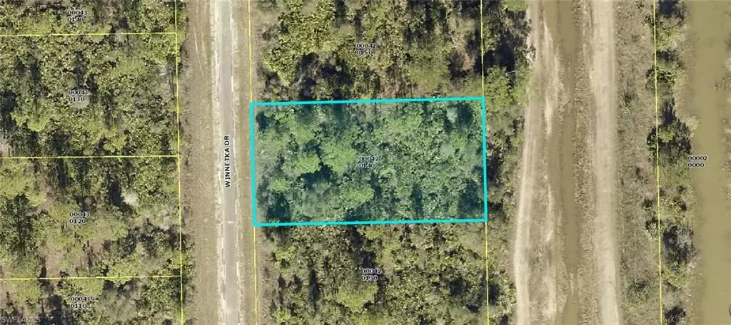 2128 Winnetka DR, Lehigh Acres, FL 33972