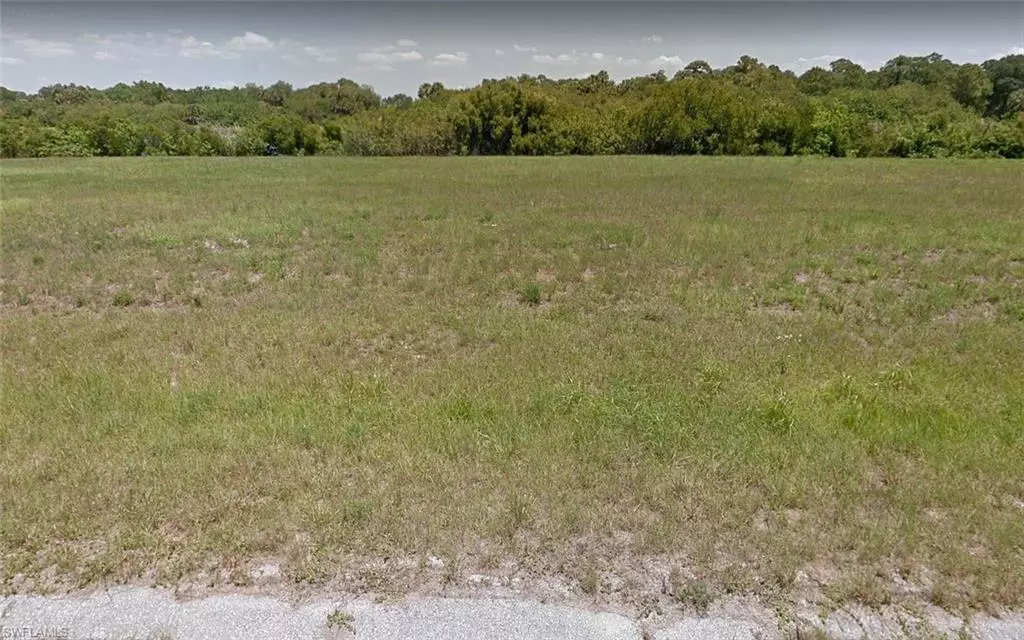 Rotonda West, FL 33947,135 Opal DR