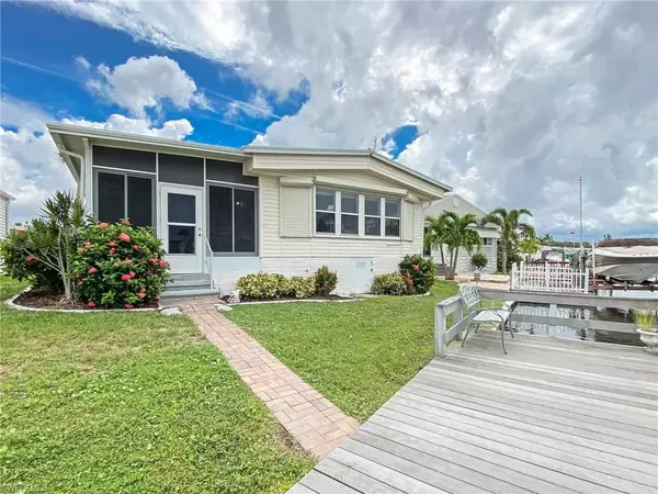 Fort Myers Beach, FL 33931,17770 Bryan CT