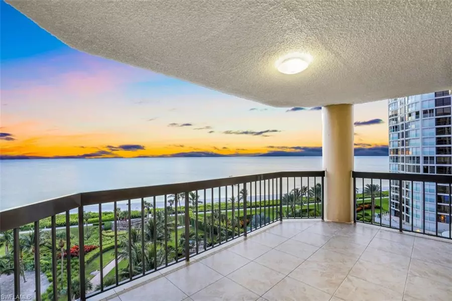 4551 Gulf Shore BLVD N #1003, Naples, FL 34103