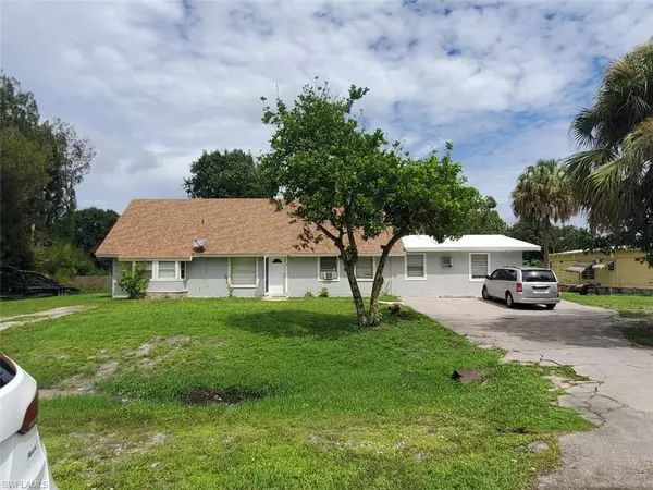 2210 Cantor LN, North Fort Myers, FL 33917