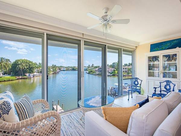 1910 Gulf Shore BLVD N #308, Naples, FL 34102