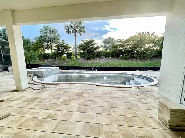 Naples, FL 34114,14362 Charthouse CIR