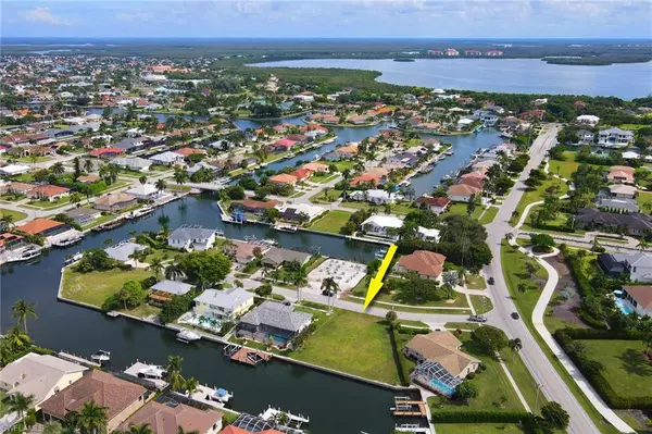 Marco Island, FL 34145,488 Capri CT