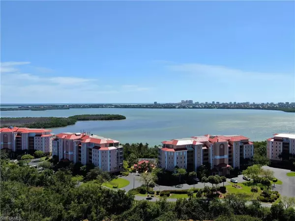 201 Vintage Bay DR #B-1, Marco Island, FL 34145