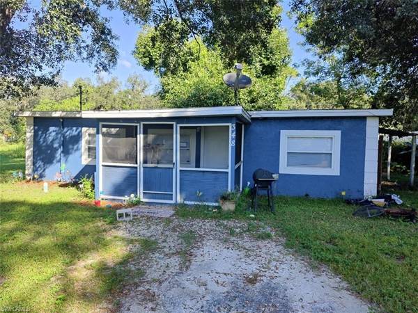 348 San Diego ST, North Fort Myers, FL 33903