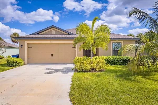 129 Shadow Lakes DR, Lehigh Acres, FL 33974