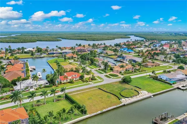 Marco Island, FL 34145,224 Dan River CT