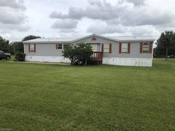 1094 Seminole AVE, Labelle, FL 33935