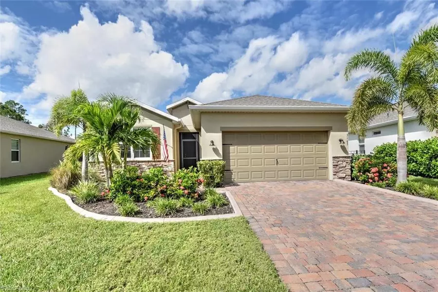 3165 Amadora CIR, Cape Coral, FL 33909