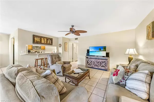 Sanibel, FL 33957,827 E Gulf DR #J1