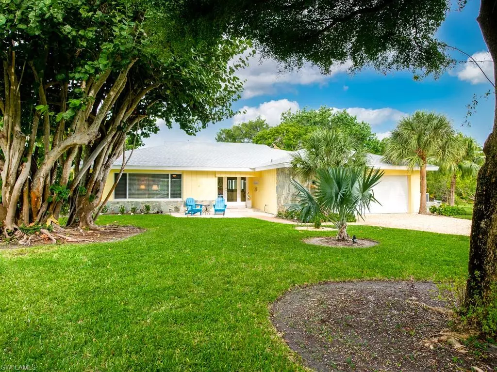 Sanibel, FL 33957,543 Boulder DR