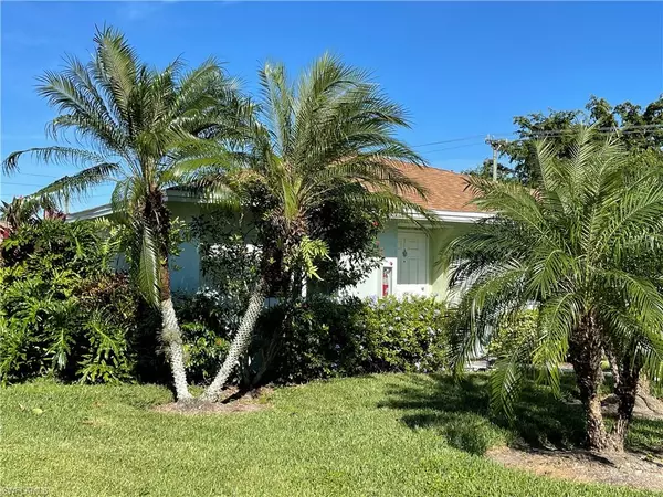 Naples, FL 34112,385 Palm DR #3