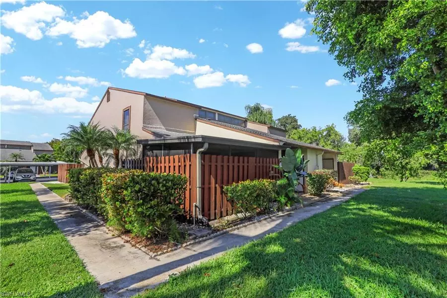 12923 Meadowood CT, Fort Myers, FL 33919