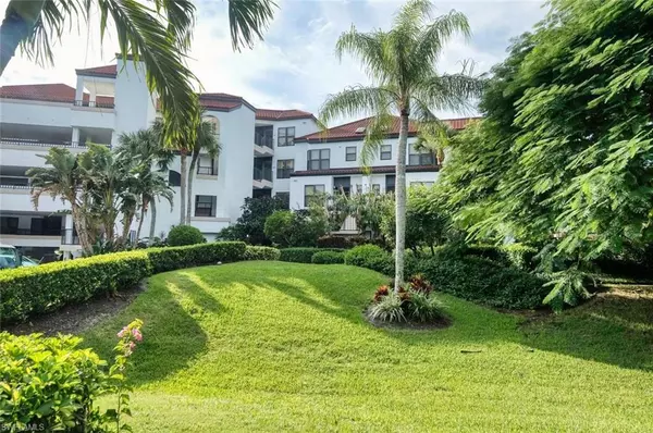 Naples, FL 34113,334 La Peninsula BLVD #334