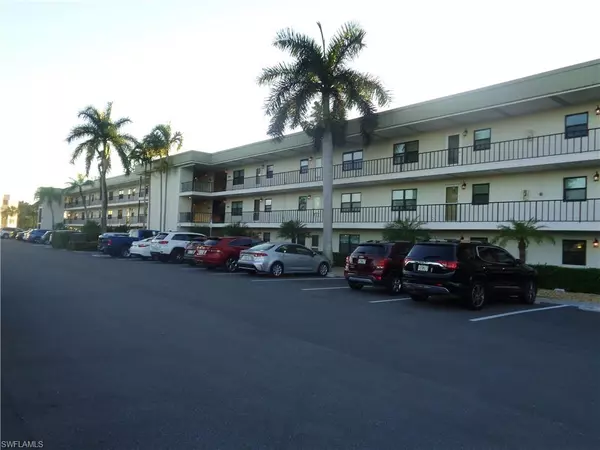 1747 Pebble Beach DR #309, Fort Myers, FL 33907