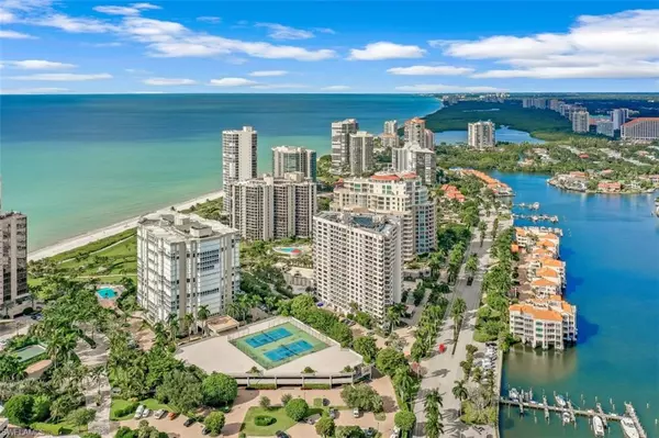 4401 Gulf Shore BLVD N #1105, Naples, FL 34103