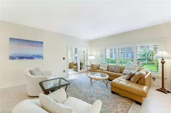 Naples, FL 34108,6820 Pelican Bay BLVD #112