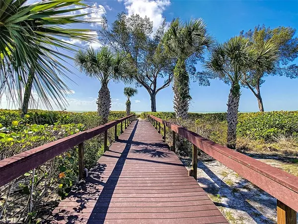 Sanibel, FL 33957,1605 Middle Gulf DR #124