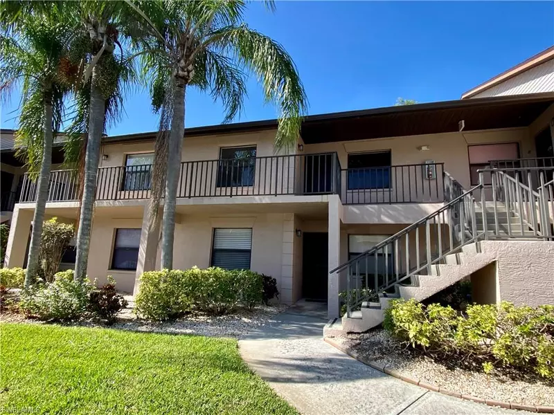 5735 Foxlake DR #3, North Fort Myers, FL 33917