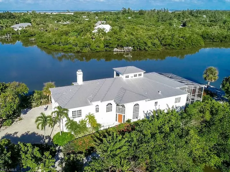 2444 Harbour LN, Sanibel, FL 33957