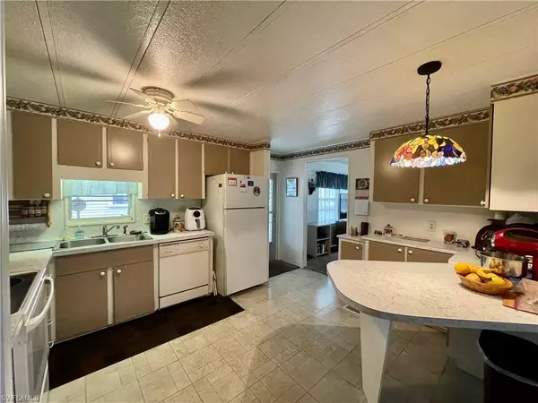 North Fort Myers, FL 33917,970 Restful RD