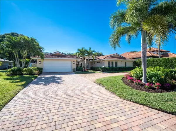 Naples, FL 34103,760 Fountainhead LN