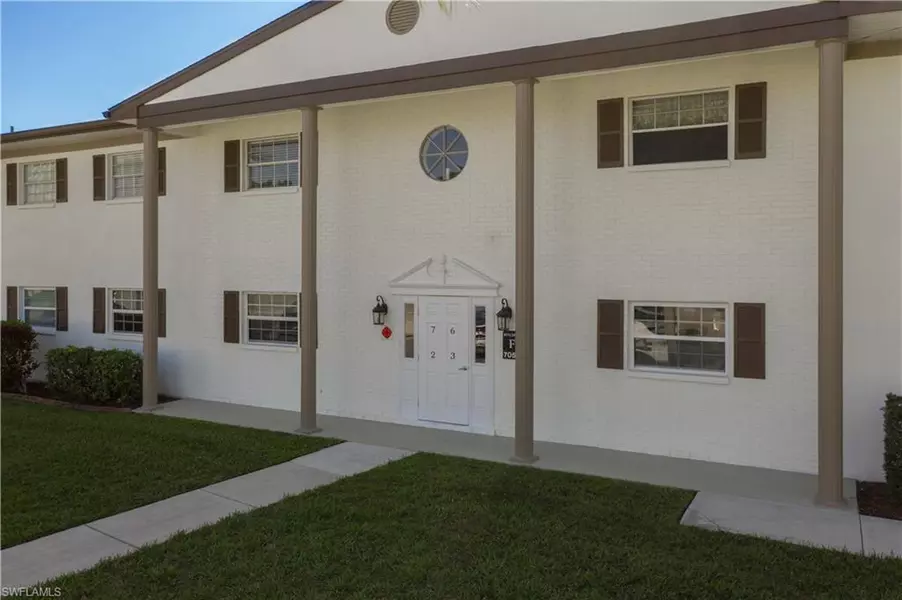 7055 New Post DR #7, North Fort Myers, FL 33917