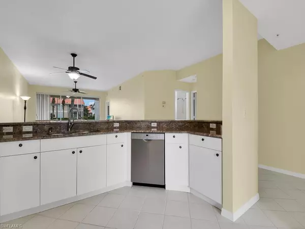 Naples, FL 34110,5125 Cobble Creek CT #E-103