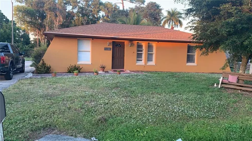 9083 Henry RD, Fort Myers, FL 33967