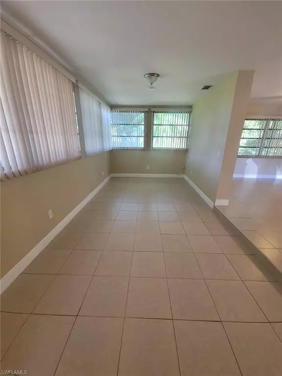 Fort Myers, FL 33907,8931 Beacon ST