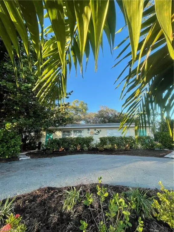 Bonita Springs, FL 34134,83/85 7th ST