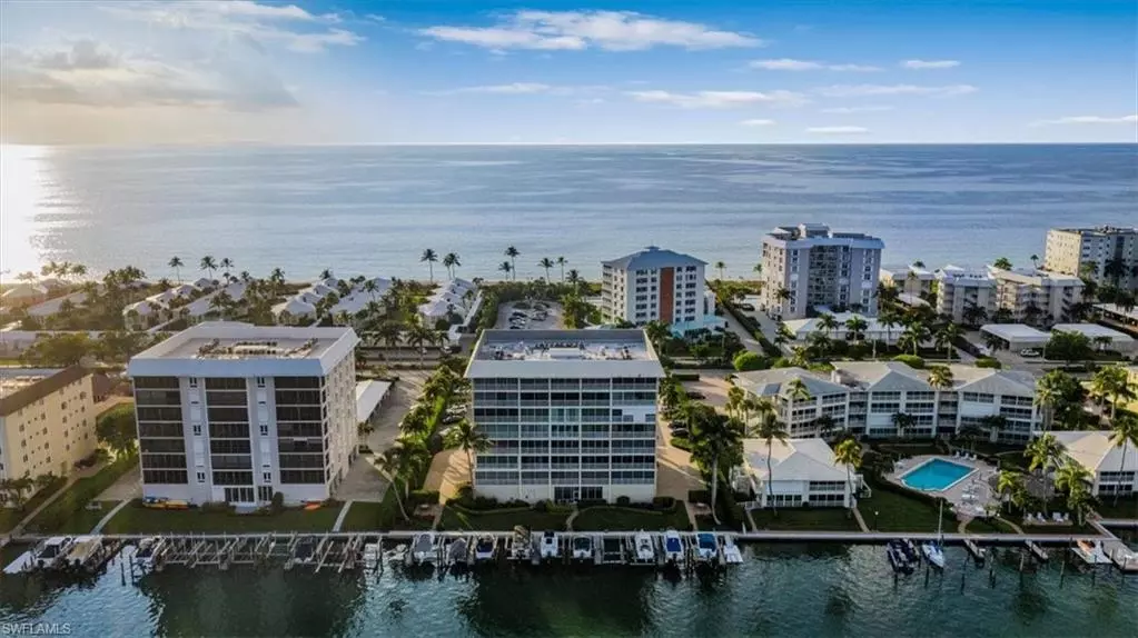 Naples, FL 34103,2750 Gulf Shore BLVD N #602