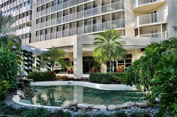 4041 Gulf Shore BLVD N #304, Naples, FL 34103