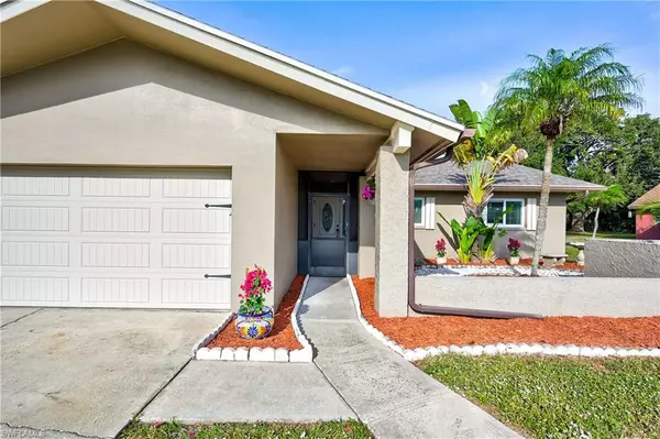 Fort Myers, FL 33919,6442 Adelphi CIR