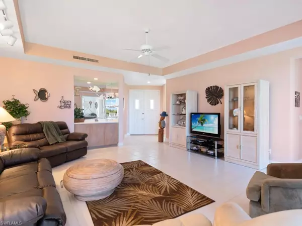 Marco Island, FL 34145,828 Hideaway CIR E #4-425