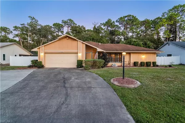 North Fort Myers, FL 33917,17150 Laurelin CT