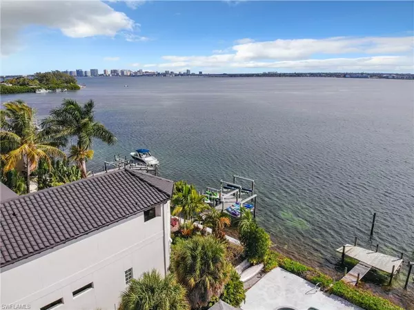 Sarasota, FL 34236,1410 John Ringling PKY