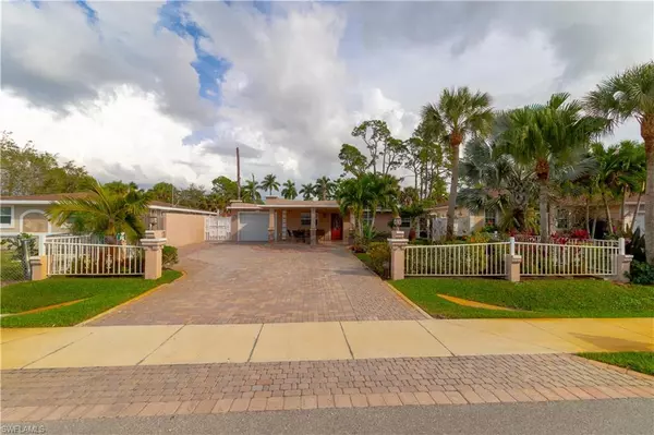 Naples, FL 34112,4623 Orchard LN