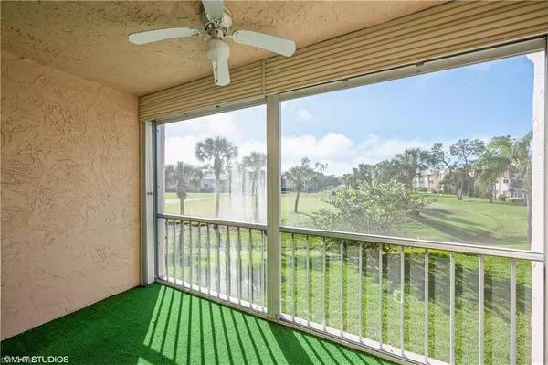 Naples, FL 34105,175 Turtle Lake CT #9-202