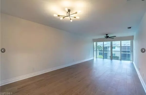 Naples, FL 34102,1417 Chesapeake AVE #205