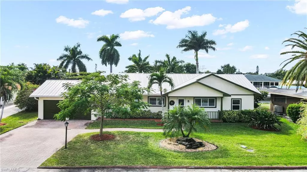 5570 Williams DR, Fort Myers Beach, FL 33931