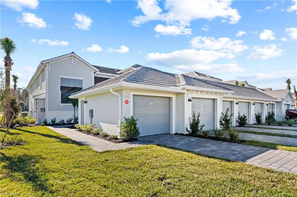 Naples, FL 34142,6070 National BLVD #221