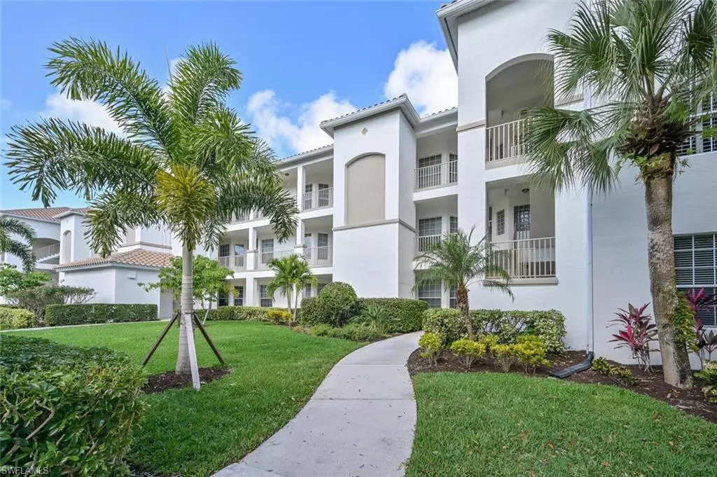 Naples, FL 34120,8231 Parkstone PL #301