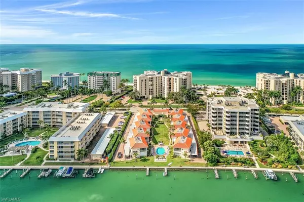 3070 Gulf Shore BLVD N #207,  Naples,  FL 34103