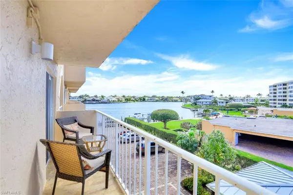 Naples, FL 34103,3450 Gulf Shore BLVD N #313