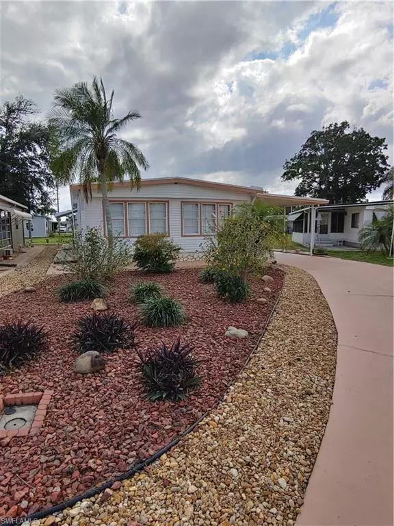 North Fort Myers, FL 33917,770 Knotty Pine CIR