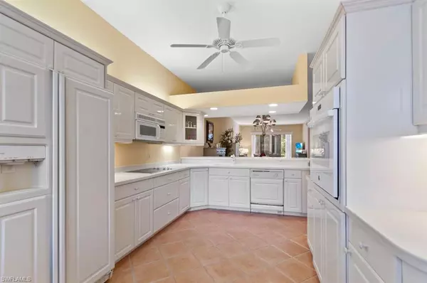 Naples, FL 34112,2385 Hidden Lake DR #4507