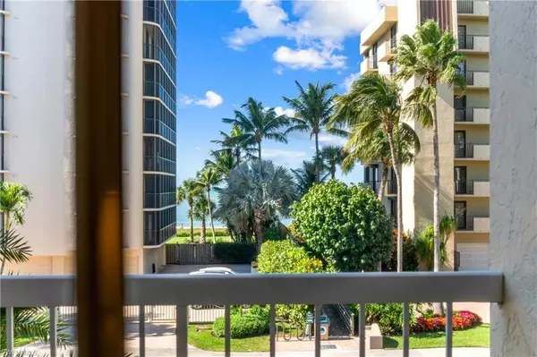 Naples, FL 34108,9700 Gulf Shore DR #202